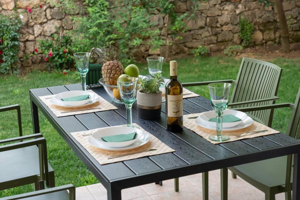 Central & Elegant Suite With Private Garden Αργοστόλι Εξωτερικό φωτογραφία