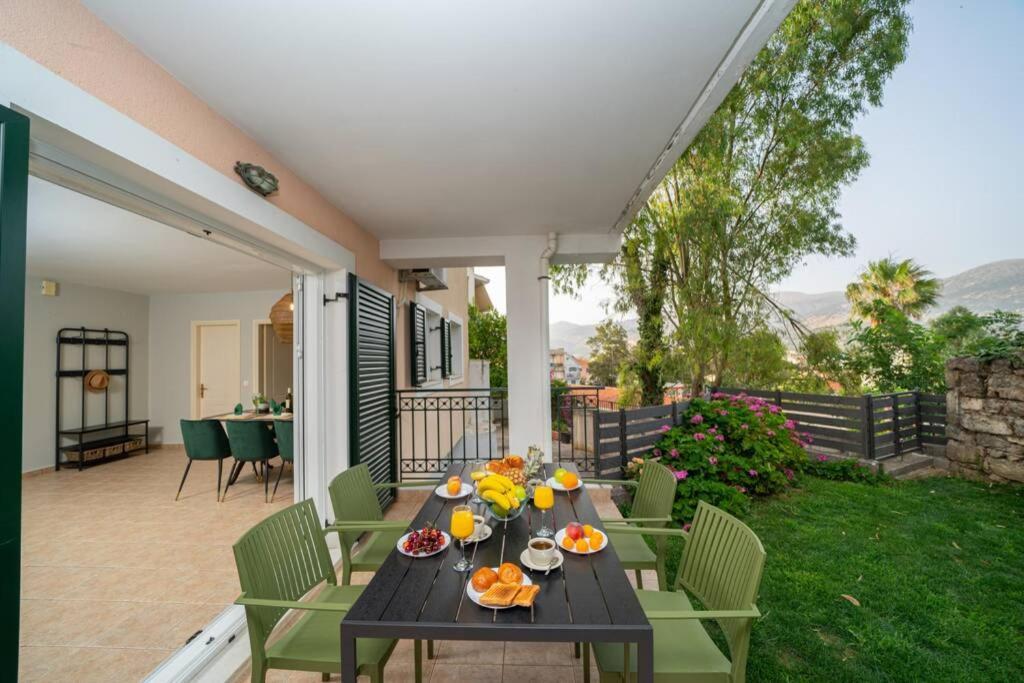 Central & Elegant Suite With Private Garden Αργοστόλι Εξωτερικό φωτογραφία