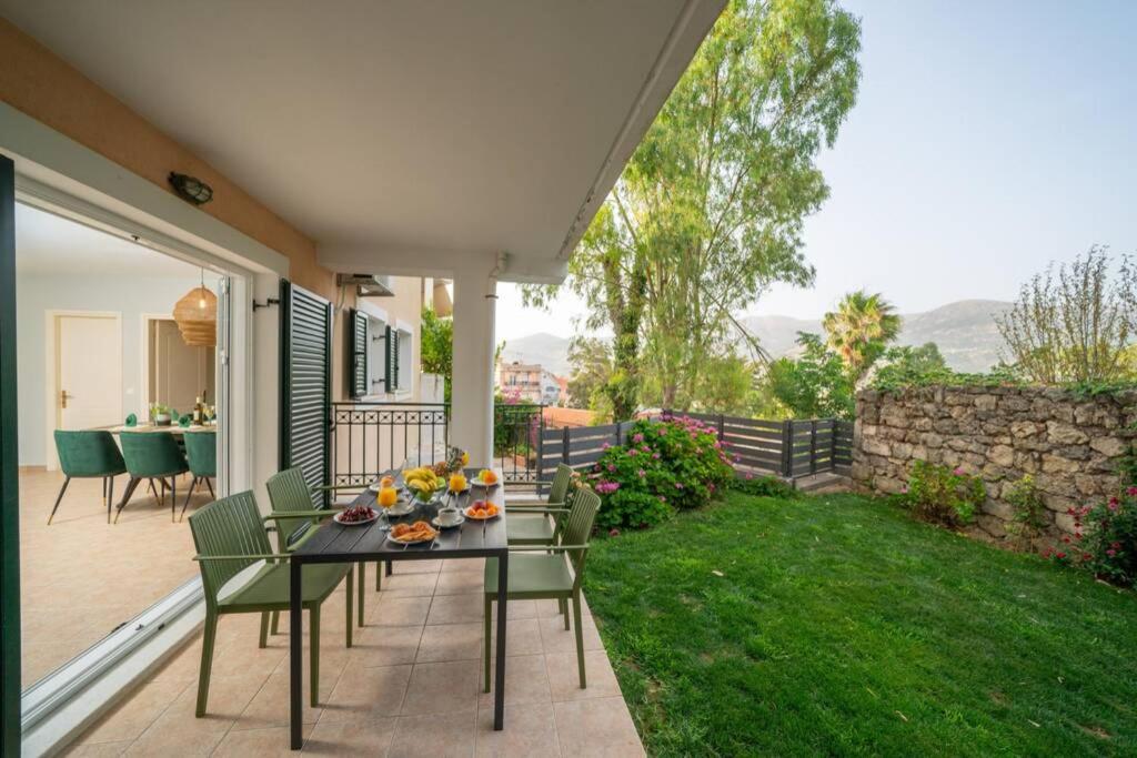 Central & Elegant Suite With Private Garden Αργοστόλι Εξωτερικό φωτογραφία