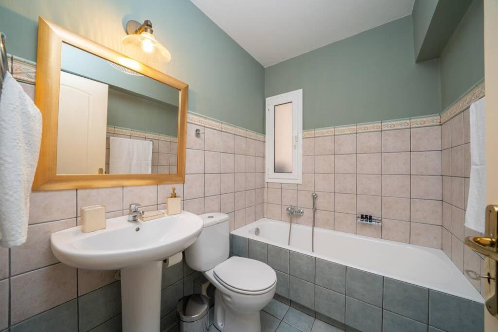 Central & Elegant Suite With Private Garden Αργοστόλι Εξωτερικό φωτογραφία